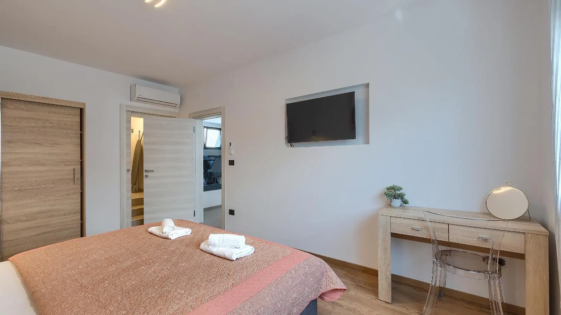 Villa Meri Near Pula For 6 People With Heated Pool & Only 500 M From Beach Stinjan Croatia