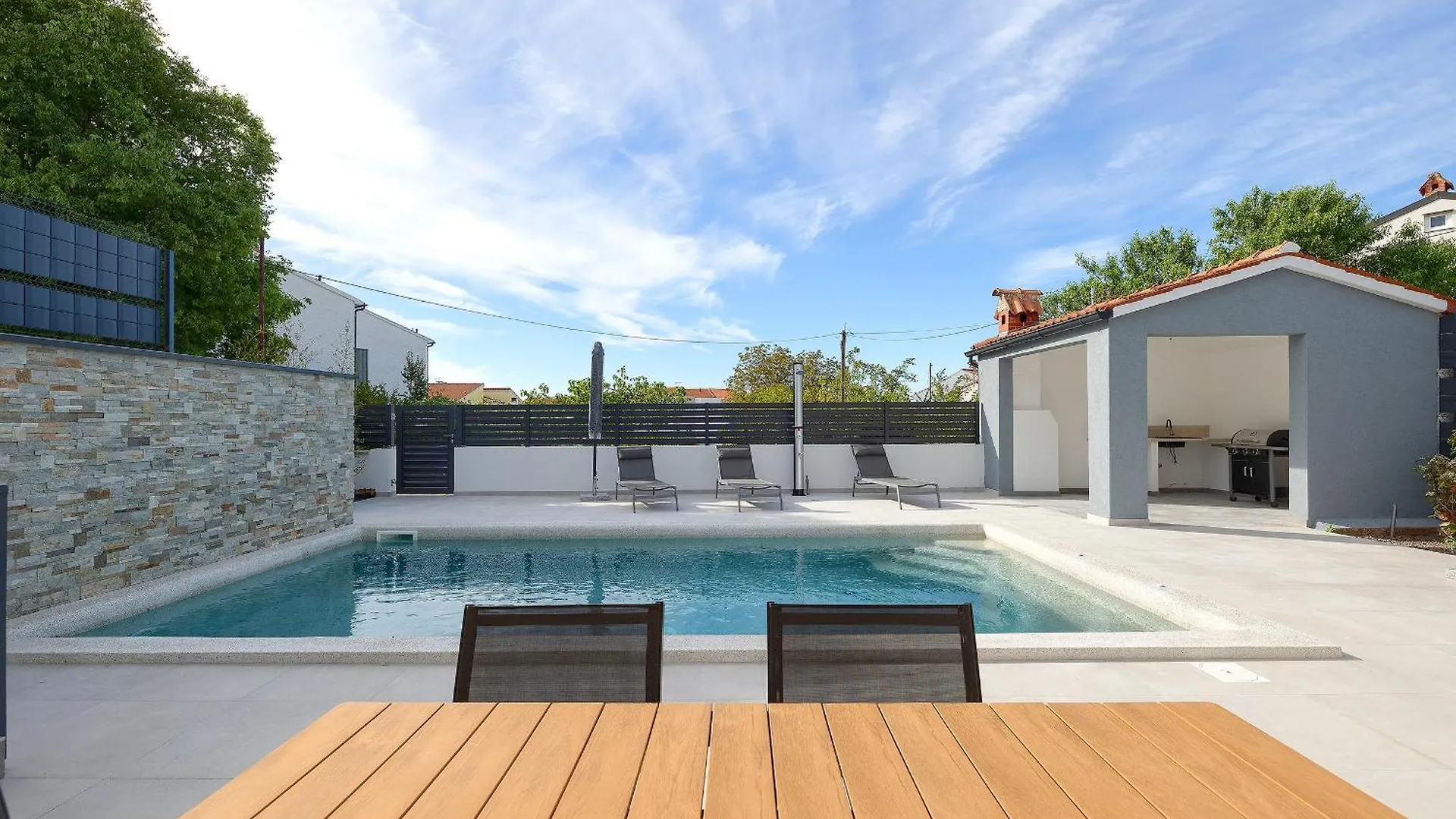 Villa Meri Near Pula For 6 People With Heated Pool & Only 500 M From Beach Stinjan Croatia